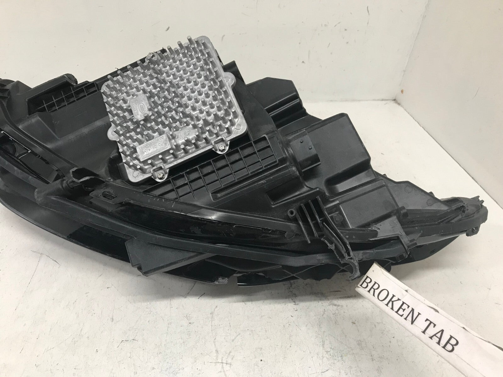 Headlight Right passenger RH 20-2023 Range Rover Discovery Sport PARTS ONLY OEM