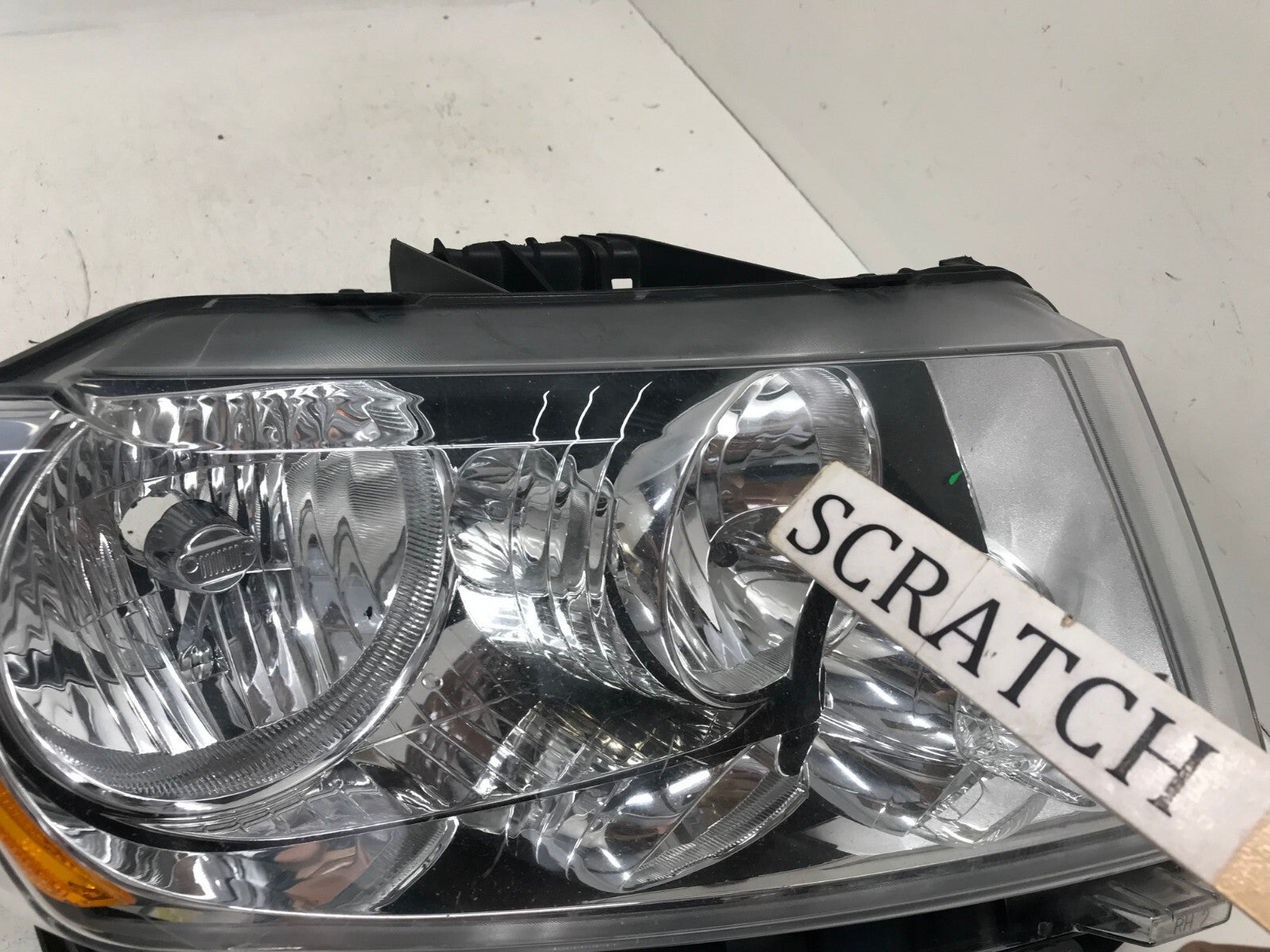 Headlight Damaged Passenger RH Jeep Grand Cherokee 2011 2012 2013 55079378AE OEM