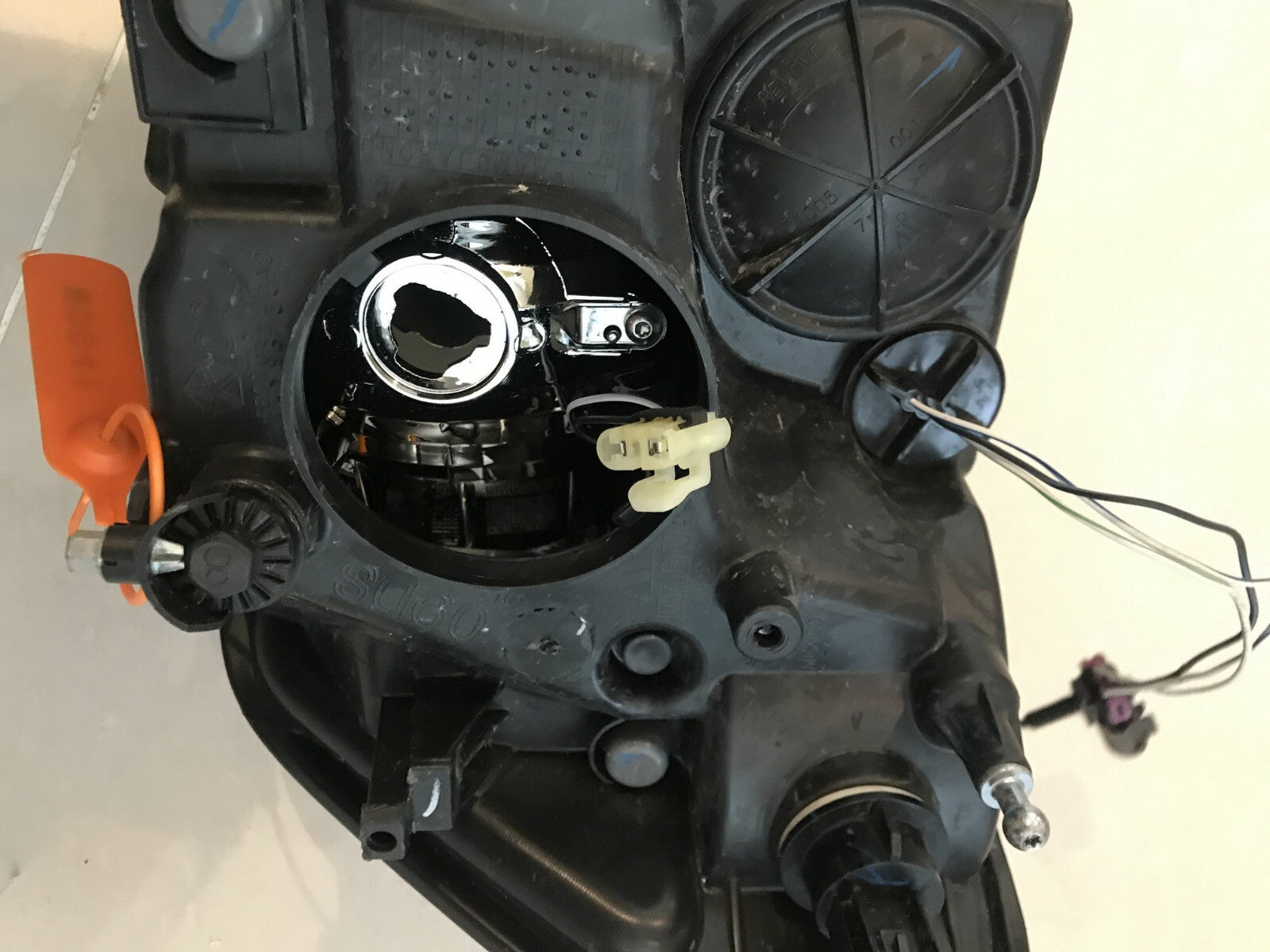 HeadLamp Headlight Damaged Left Driver LH Dodge Ram 1500/2500/3500 2009-2018 OEM
