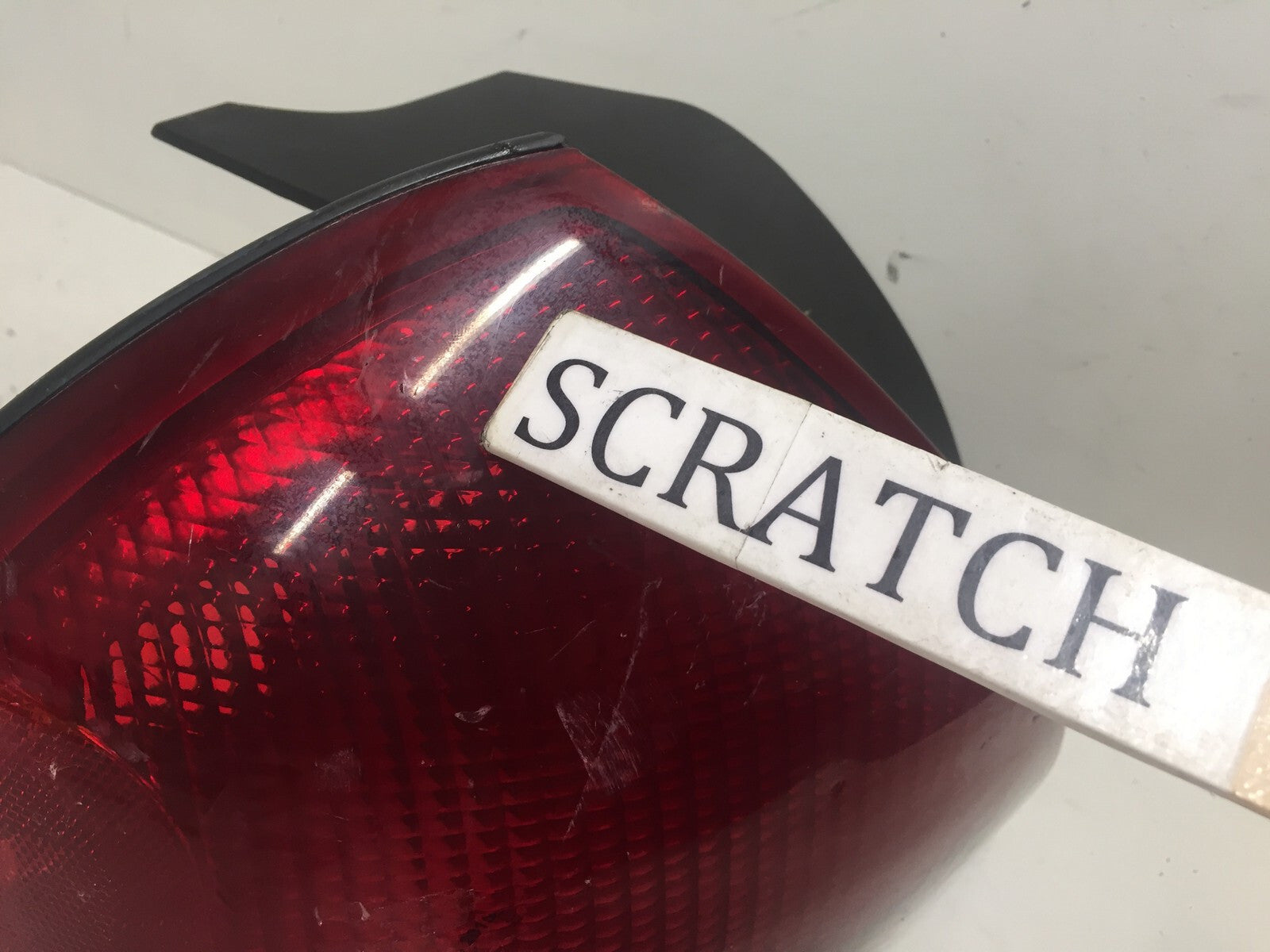 Tail light Damaged Lamp Left Driver Side LH Mercury Grand Marquis 2003-2011 OEM