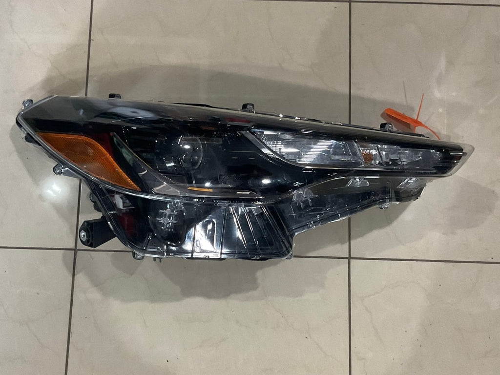 Headlight Right RH Passenger 2017-2019 Toyota Corolla SE XLE XSE Sedan 4Dr CAPA