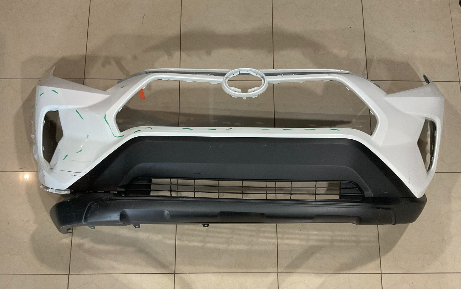 Front Bumper Cover White Toyota RAV4 2019-2021 52119+0r200 OEM