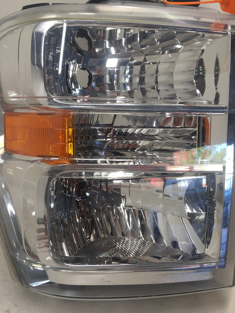 Headlight Damaged Right RH Ford E 350 Super Duty E 150 E 250 XL XLT 08-14 OEM