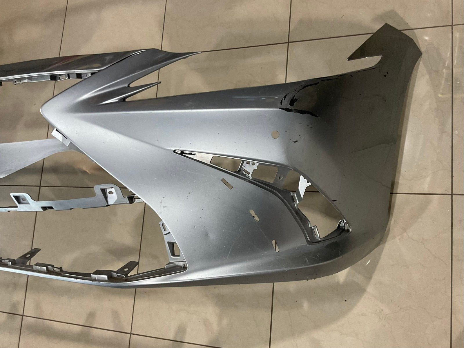 Front Bumper Cover Silver 2019 2020 Lexus Es350 Base Model 52119+06j00 OEM