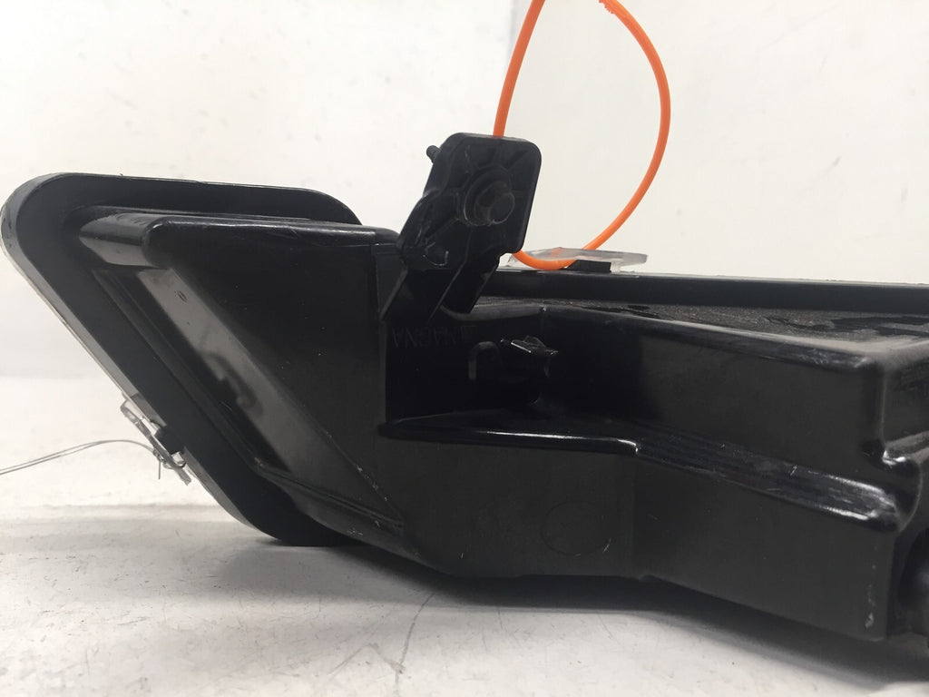 Fog light Damaged Left Side LH Chevy Impala 2014 2015 2016 2017 300461-AA OEM