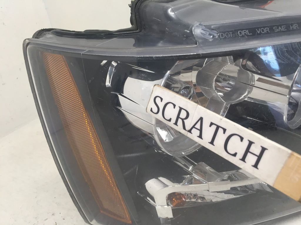 Headlight Damaged Right RH Chevy Suburban Tahoe Avalanche 2007-2014 20760579 OEM