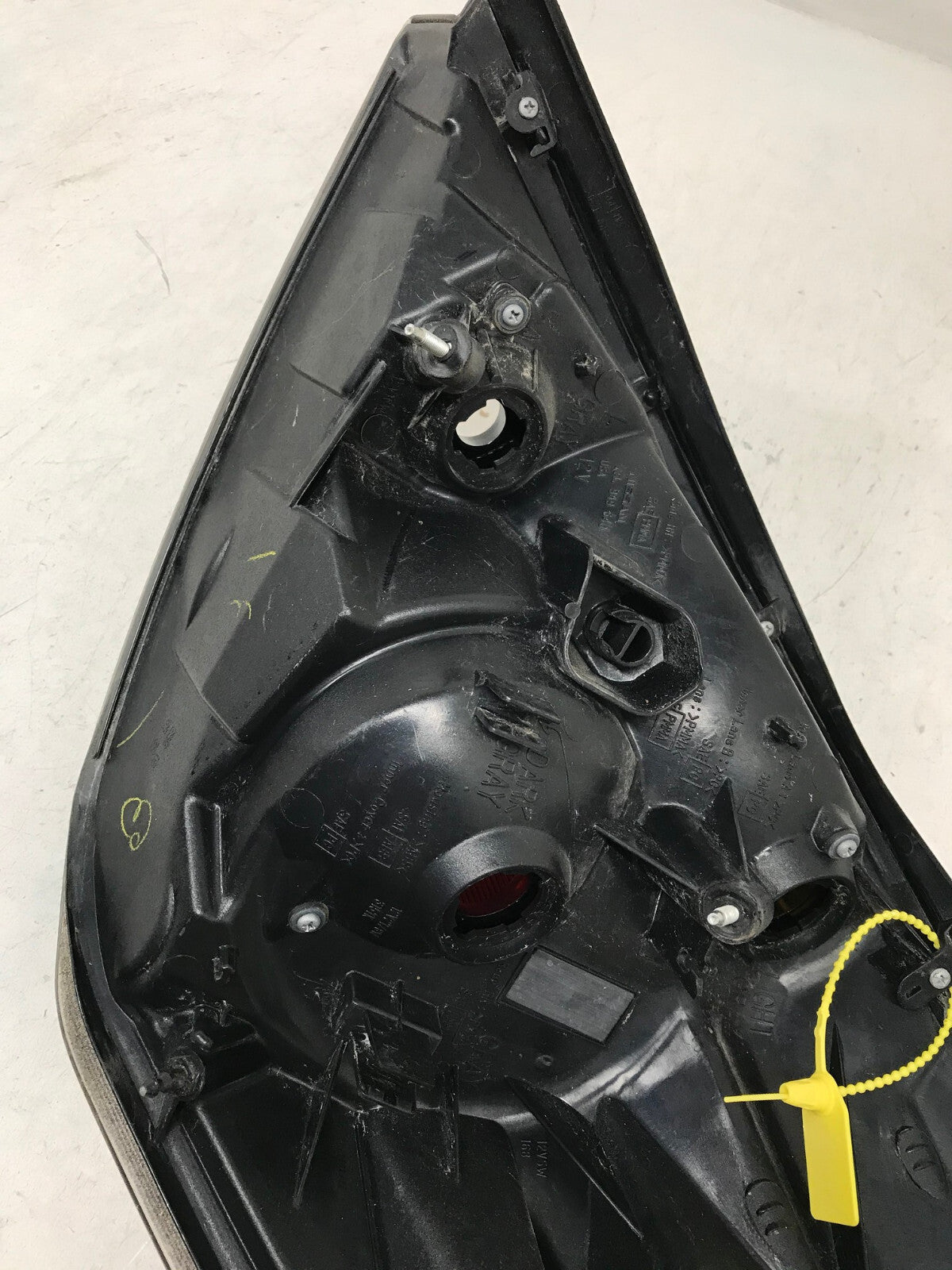 Tail light Damaged Left LH Driver Nissan Altima 2007-2009 26555ZN50A OEM