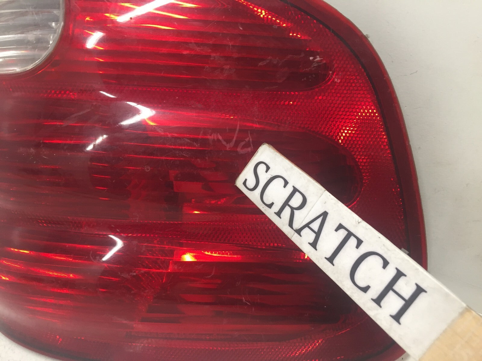 Tail light Damaged Taillight Right RH Ford F 150 2000-2004 YL3X-13440-A OEM2
