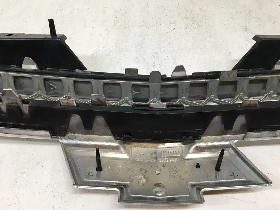 Upper Grille Grill Chevrolet GM Suburban 1500 07 08 15208000 Original2
