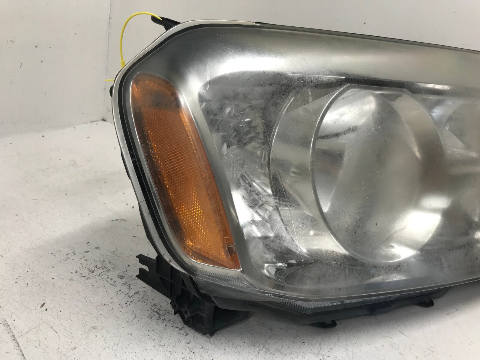 Headlight Damaged RH Honda Pilot Touring EX EX-L LX 09-2011 33100SZAA01-PFM OEM