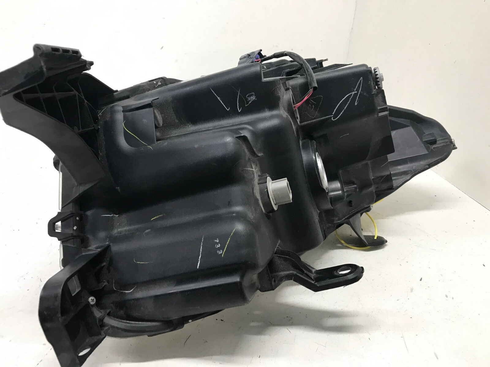 Headlight Damaged Left Driver LH Toyota Tacoma 2016-2021 8115004250 OEM