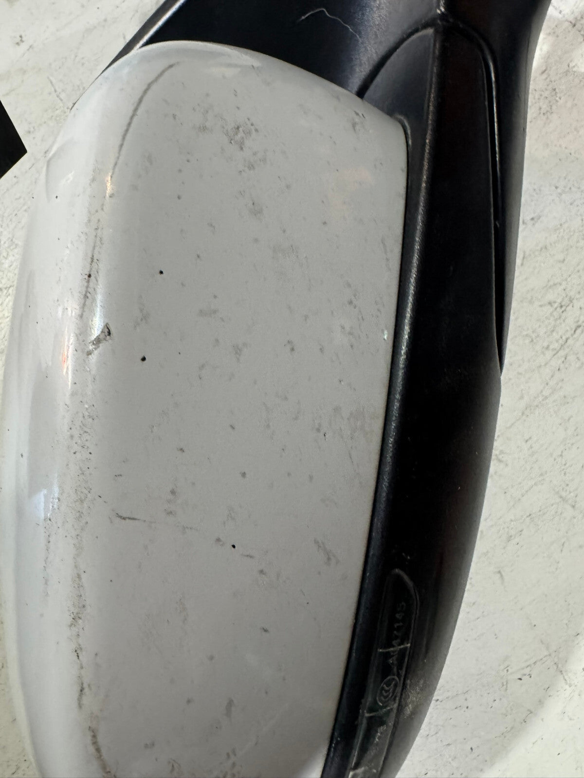 Front Right Side Door Rear View Mirror White 14-22 Jeep Cherokee 1UV68GW7AD OEM