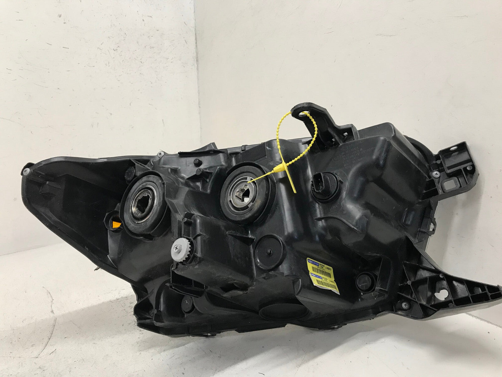 Headlight Damaged Left LH Driver Toyota Tacoma 2016-2022 CAPA