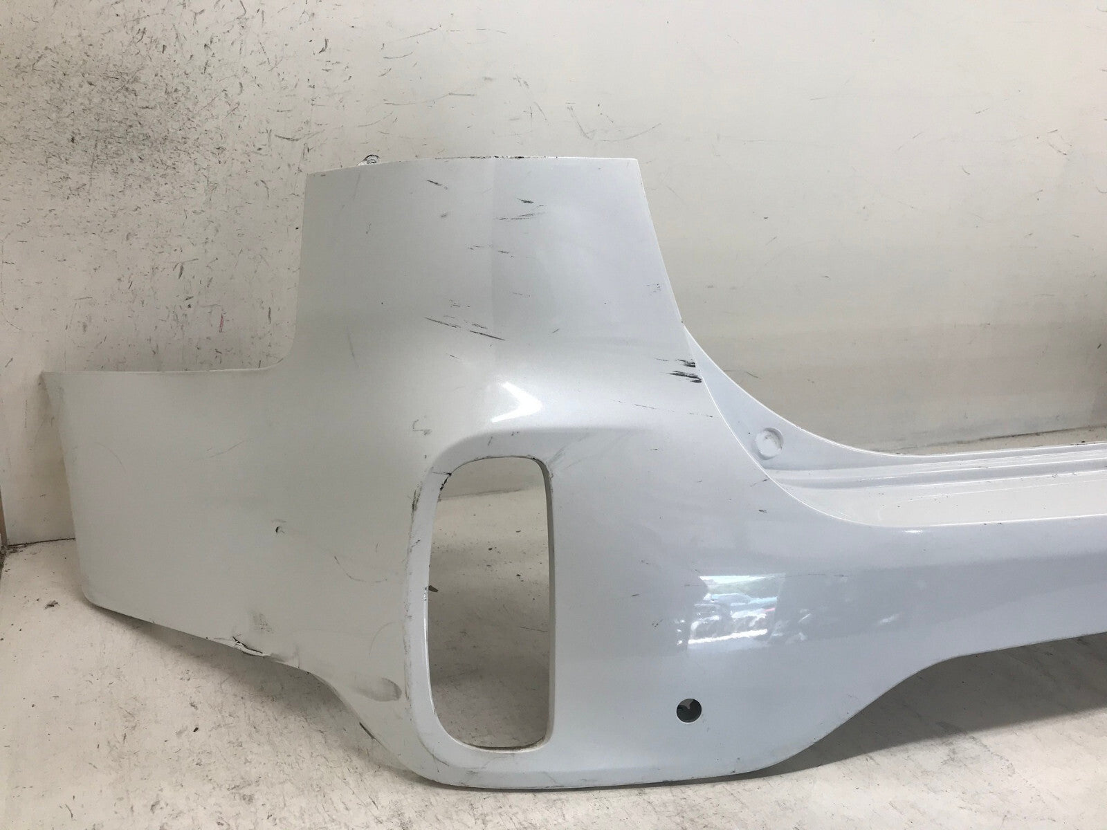 Rear Bumper Cover Kia Sorento EX/Limited w/Sensor Holes White 2014-2015 OEM2