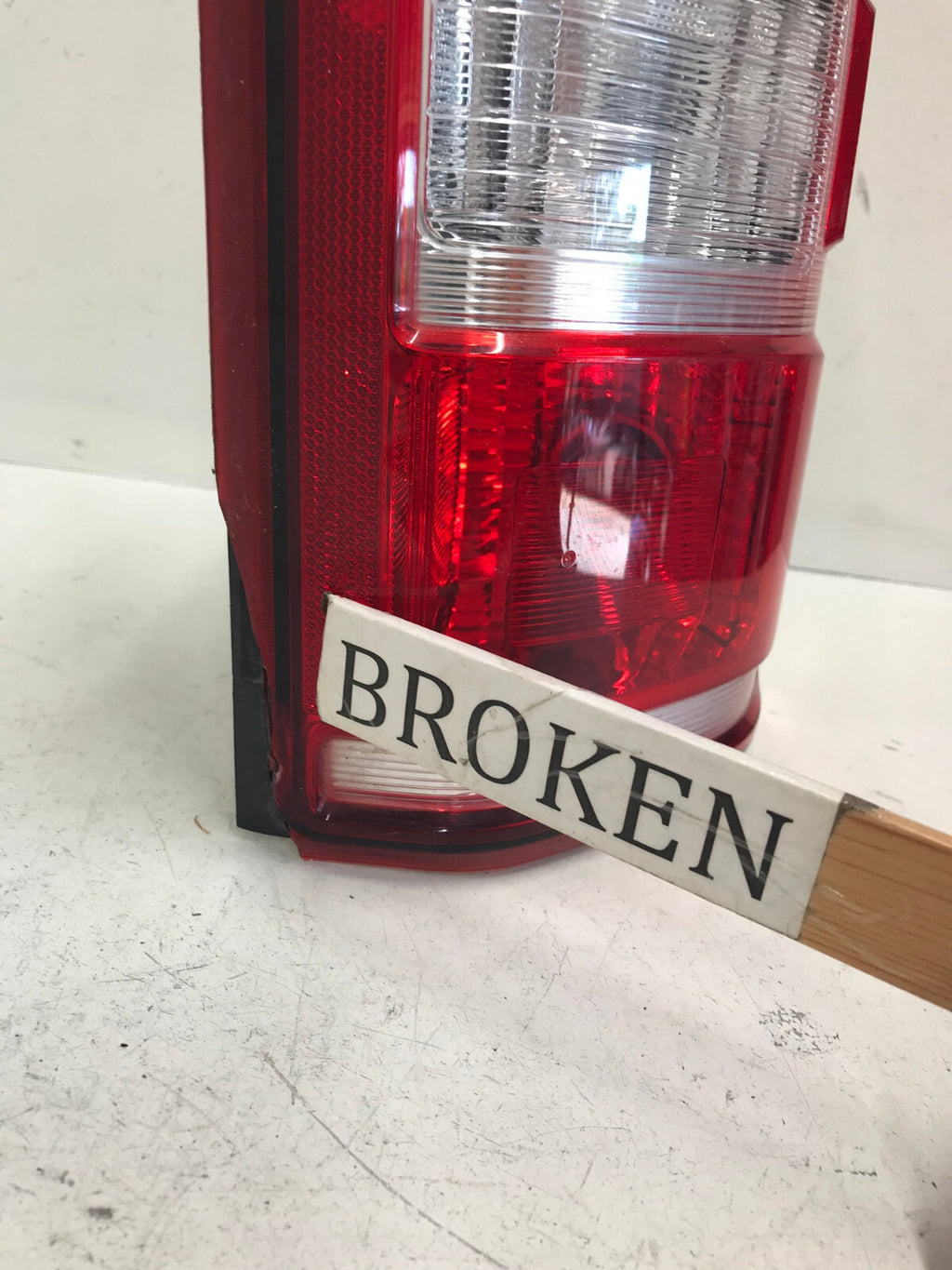 Brake Tail light Damaged Right RH Ford F150 F-150 2018-2020 JL34-13B504-AK OEM