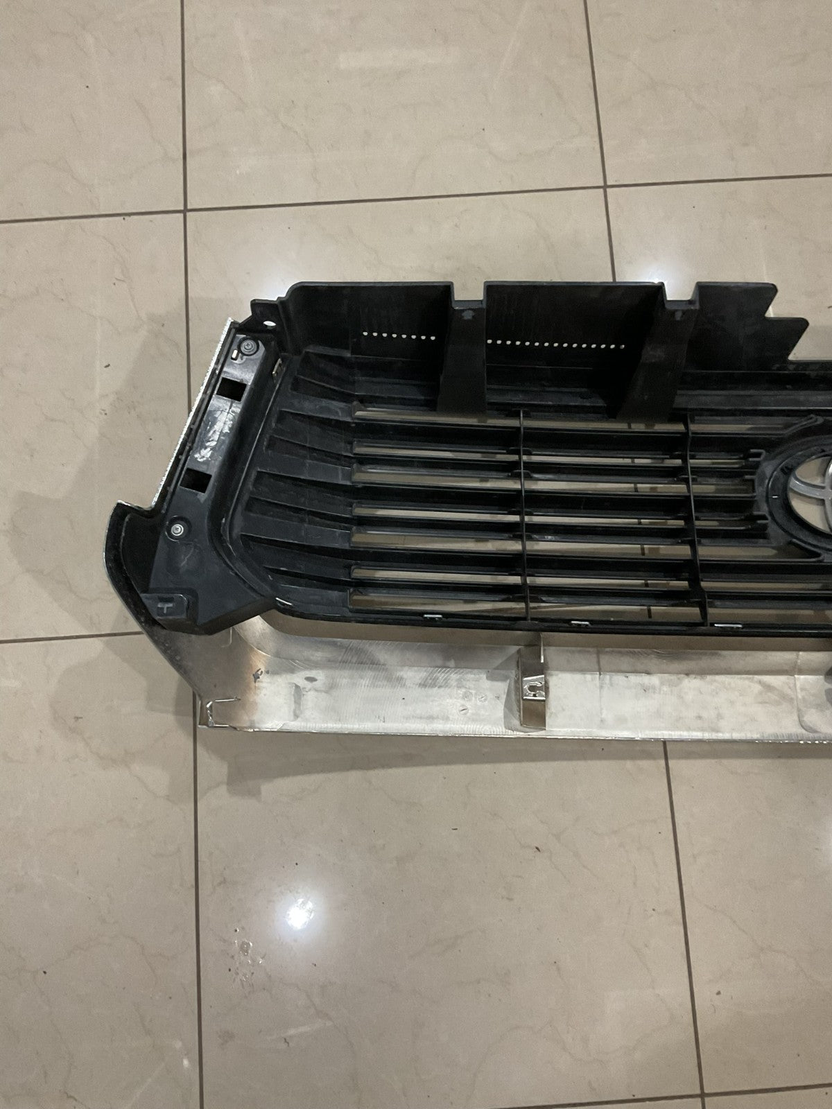 Grille Grill Silver Toyota Tundra 2014-2017 CAPA
