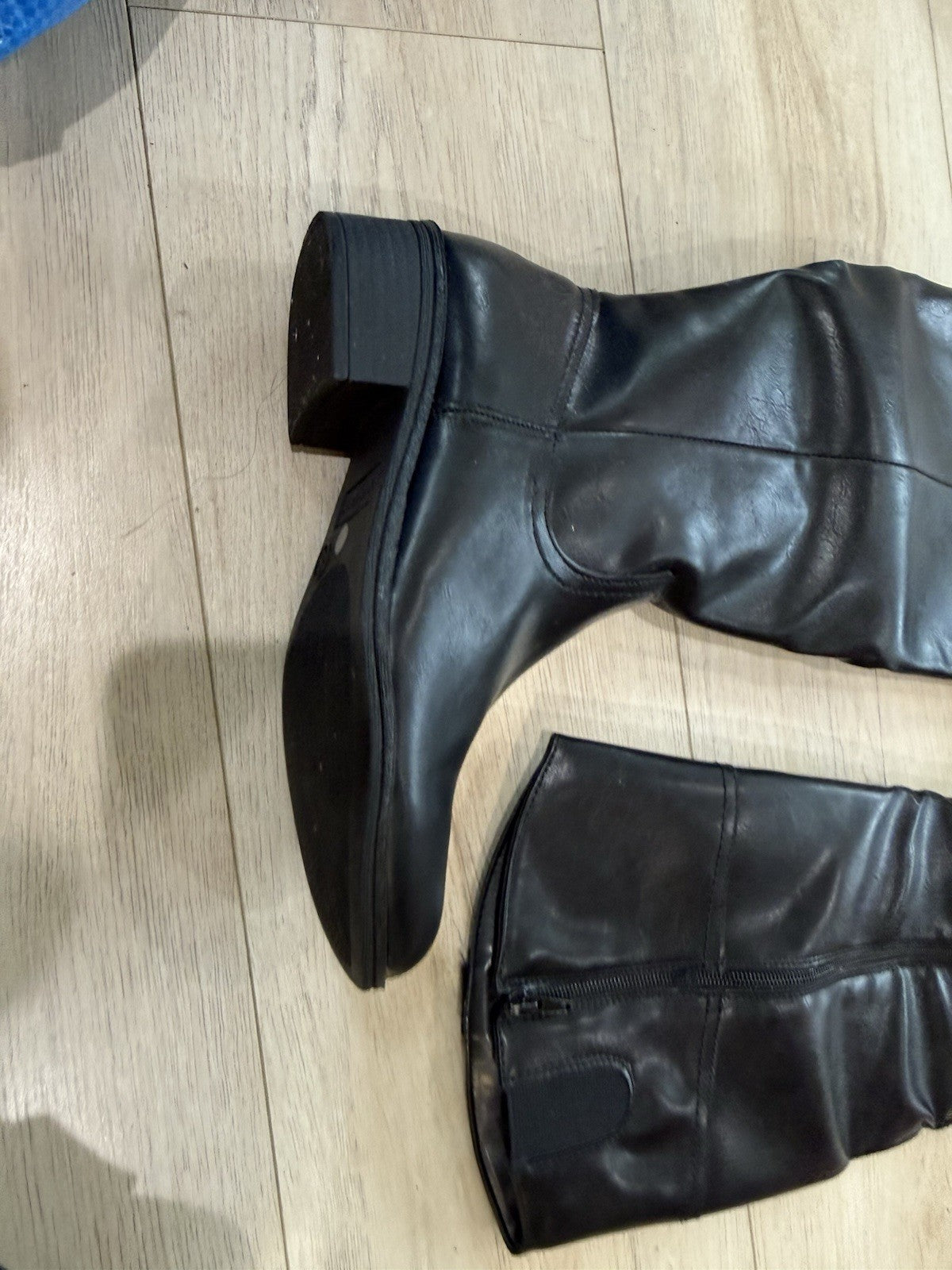 St. John’s Bay Women’s Size 8m Black Boots