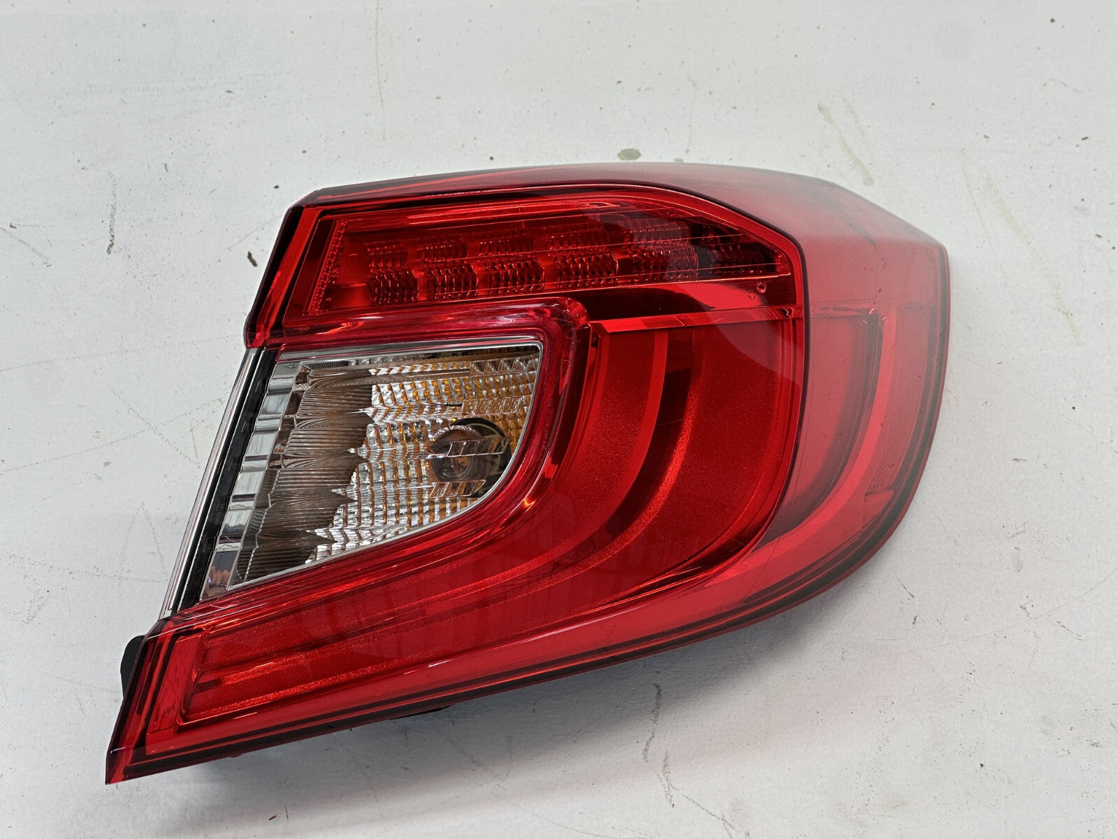 Tail light Damaged Right Passenger RH 18 19 20 21 22 Honda Accord 6003TA0380 OEM