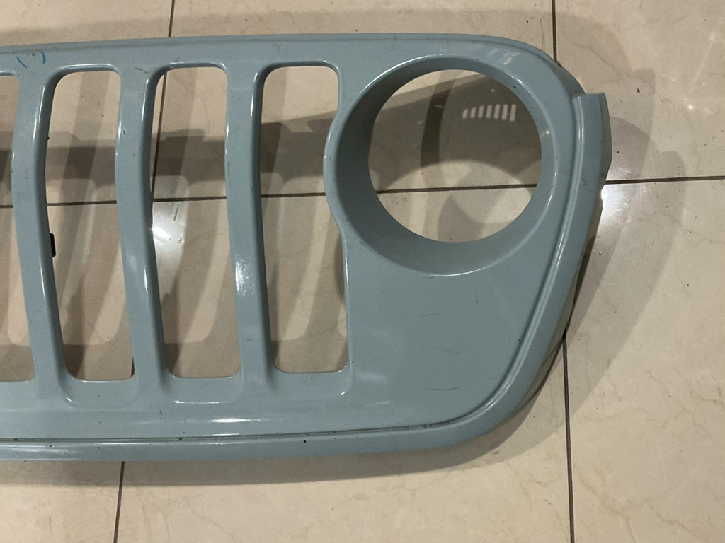 Grill Grille Grey 18-23 Wrangler JL Gladiator 68342087aa OEM