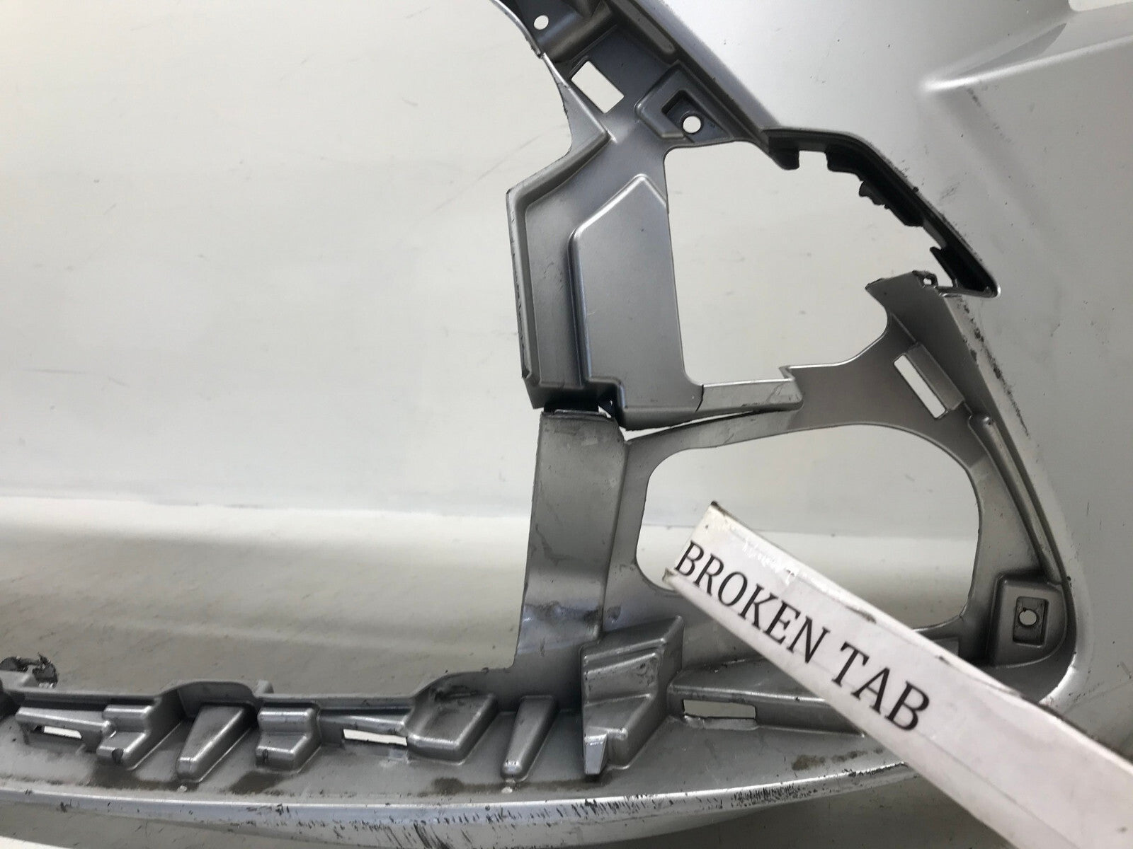 Front Bumper cover Toyota Corolla Sedan L/XLE/Hyb Silver 20 21 52119-12G00 OEM6