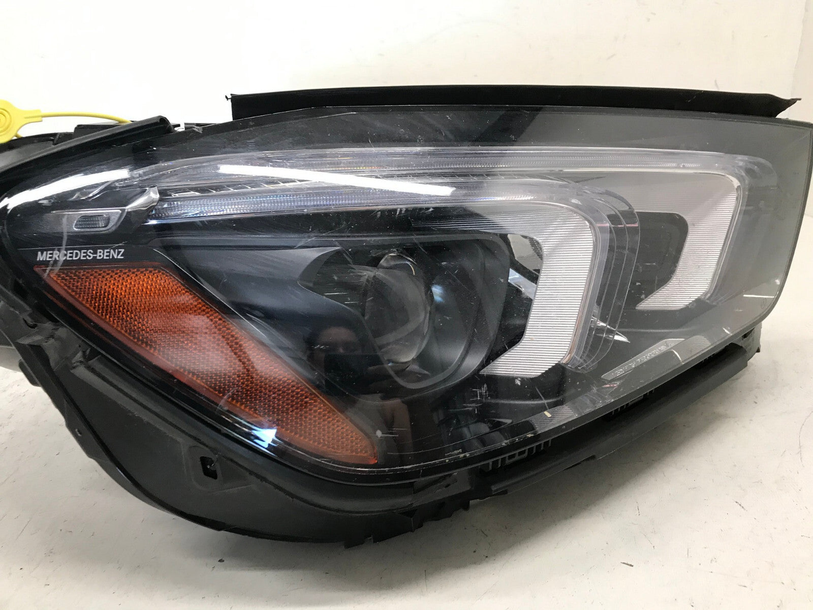 Headlight Damaged RH Passenger 20-22 Mercedes X167 GLE450 GLE580 A1679066206 OEM