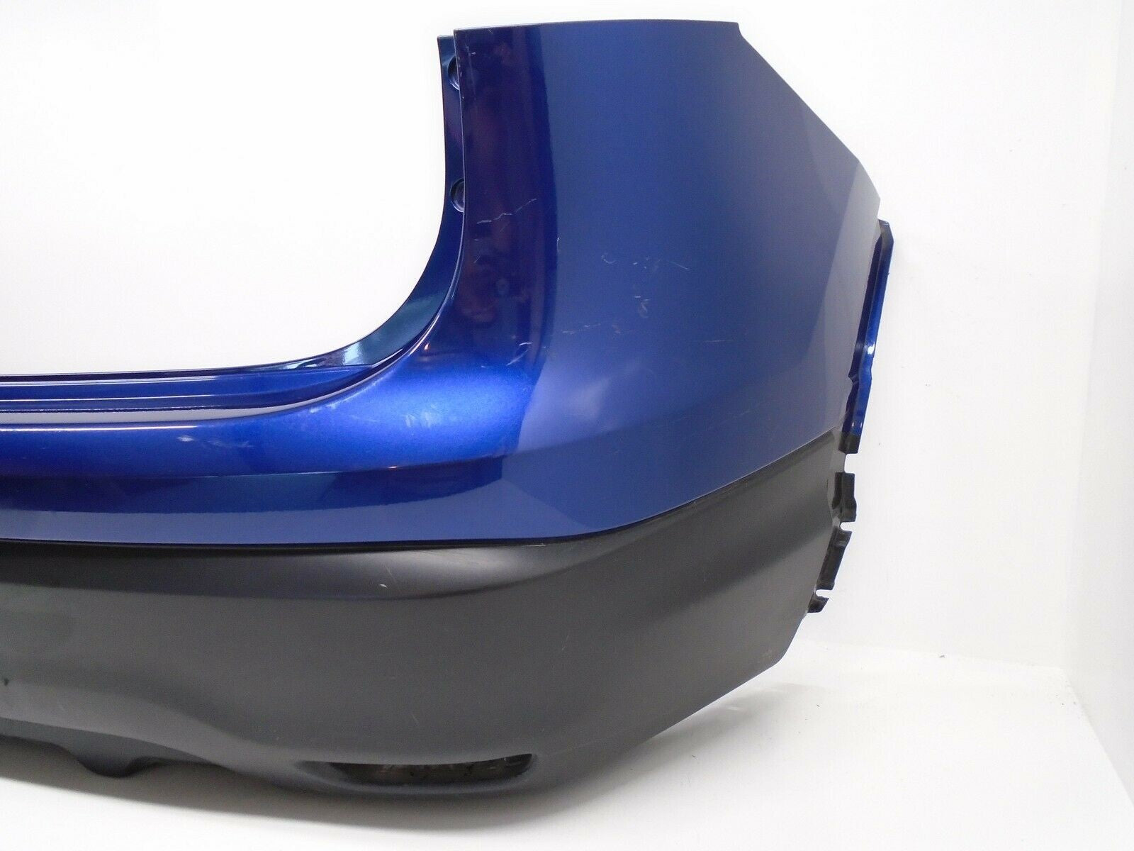 Rear Bumper Cover Nissan Rogue Sport S SL SV 2017-2018 85022-6MA0H OEM