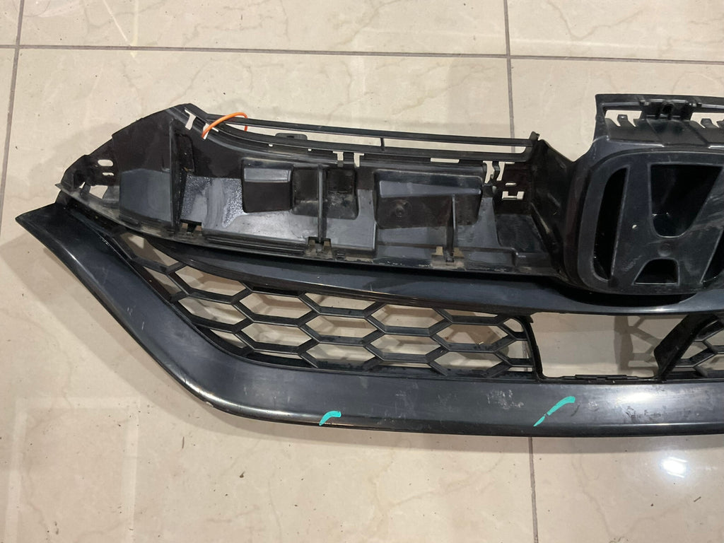 Grill Grille Balck 017 2018 Honda CR-V 71121-TLA-A100 OEM
