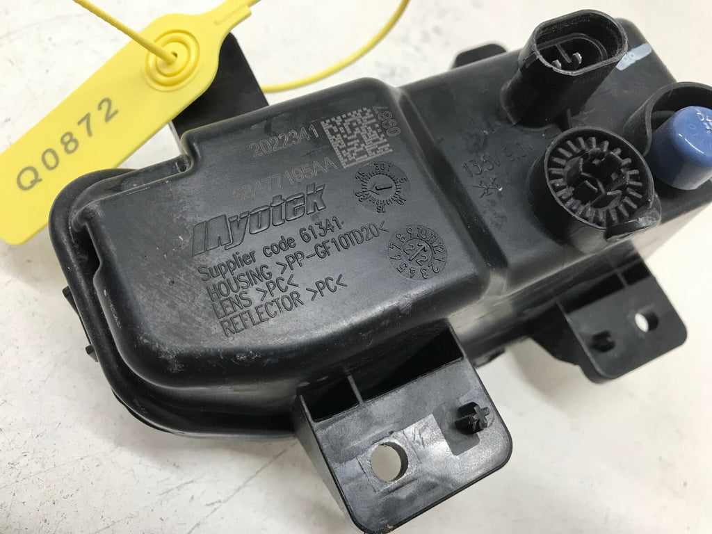 Fog light Damaged LH Driver  Dodge Ram 1500 2500 3500 19-21 2022 68477195AA OEM