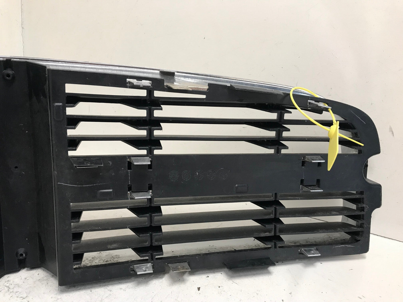 Grill Grille Dodge Charger 2006-2010 1CH87TRMAA OEM
