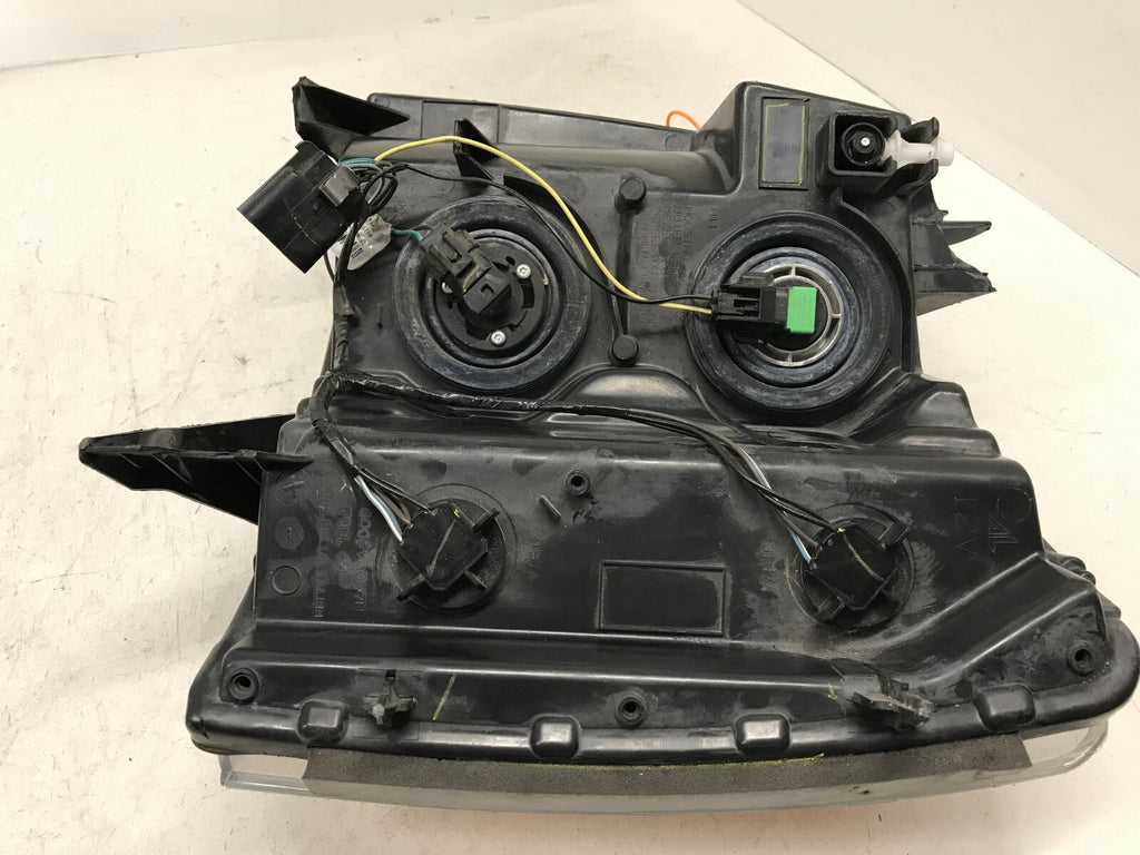 Headlight Damaged RH Right Chevy Silverado 1500 2500 3500 07-2013 22853028 OEM