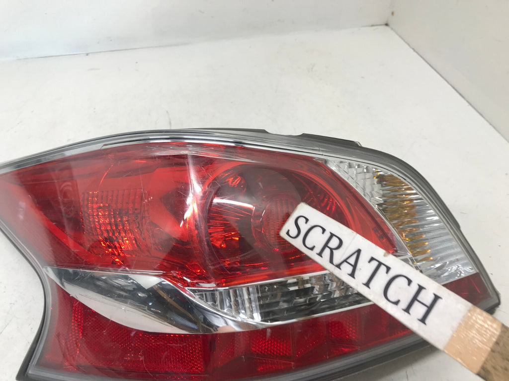 Tail light Damaged LH Driver 14-2015 Nissan Altima Standard Type 265559HM0A OEM