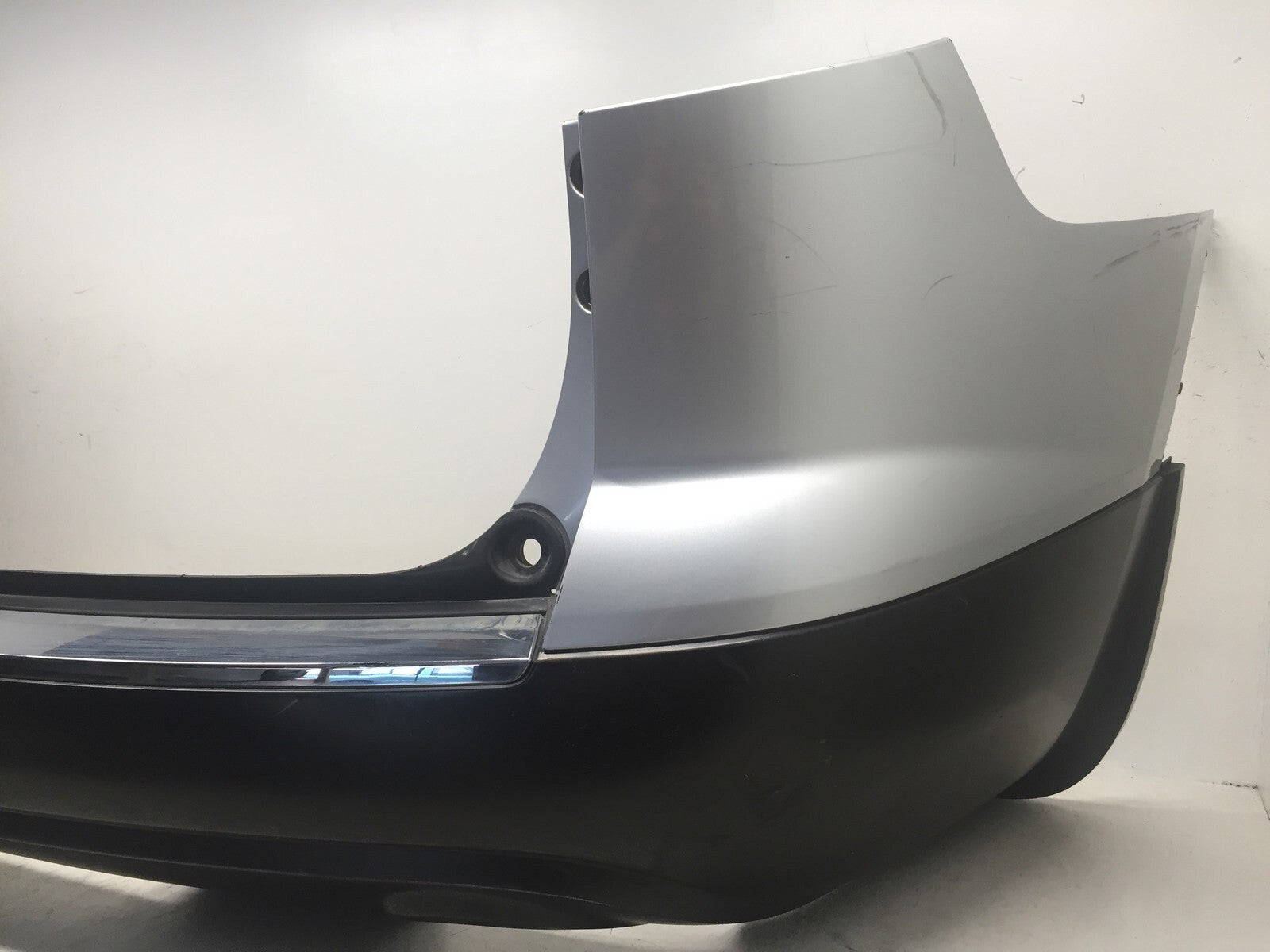 Rear Bumper Cover Buick Enclave Base CX CXL 2008-2012 25883231 OEM