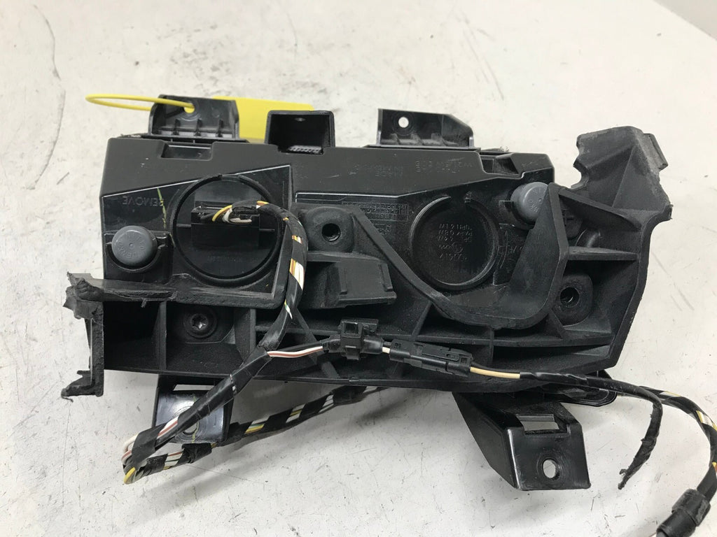 Tail light Damaged Driver LH Left 18-25 Wrangler JL Gladiator 55112885AG OEM