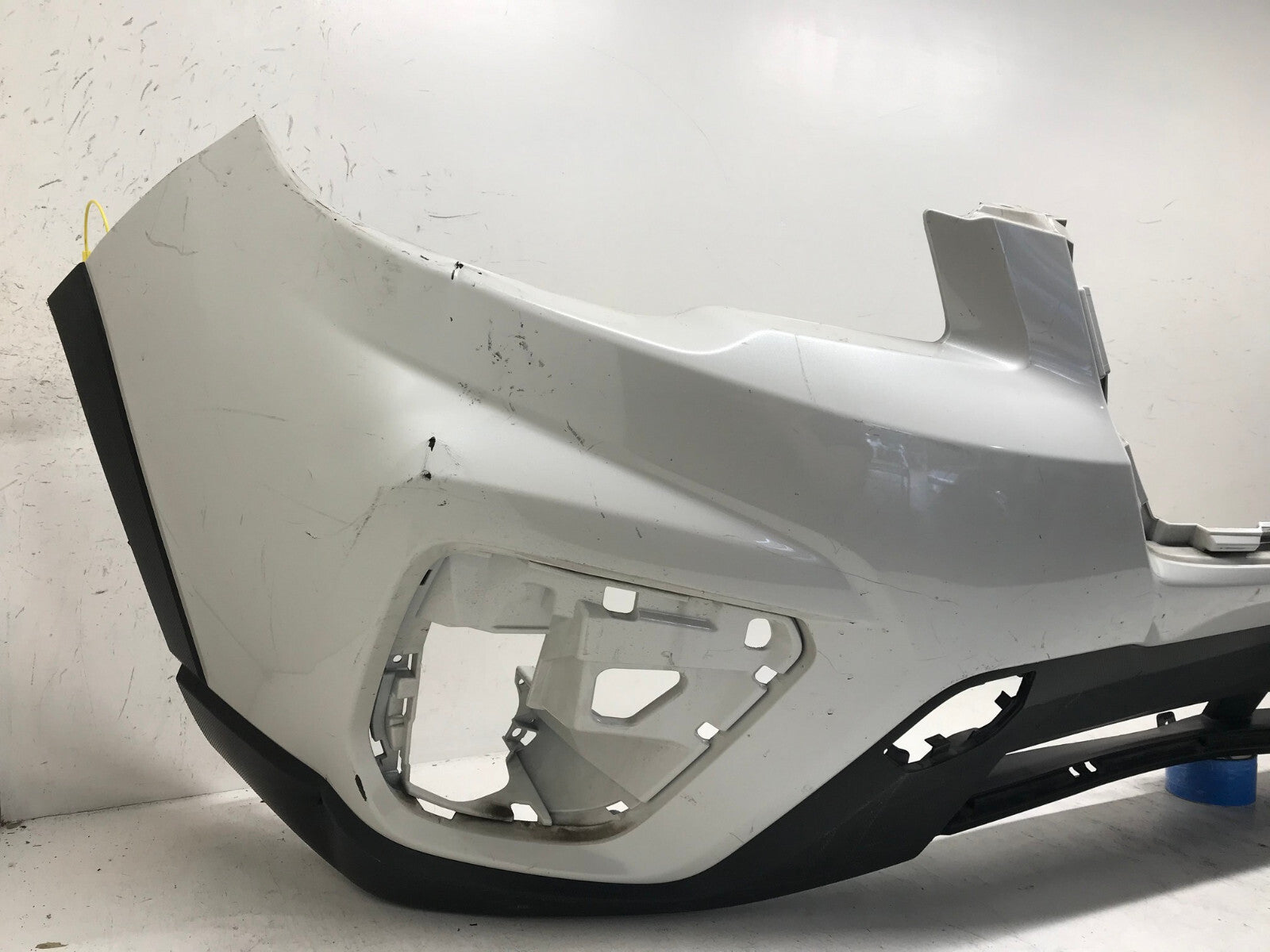 Front Bumper Cover Subaru Forester White 2019-2021 57704SJ010 OEM