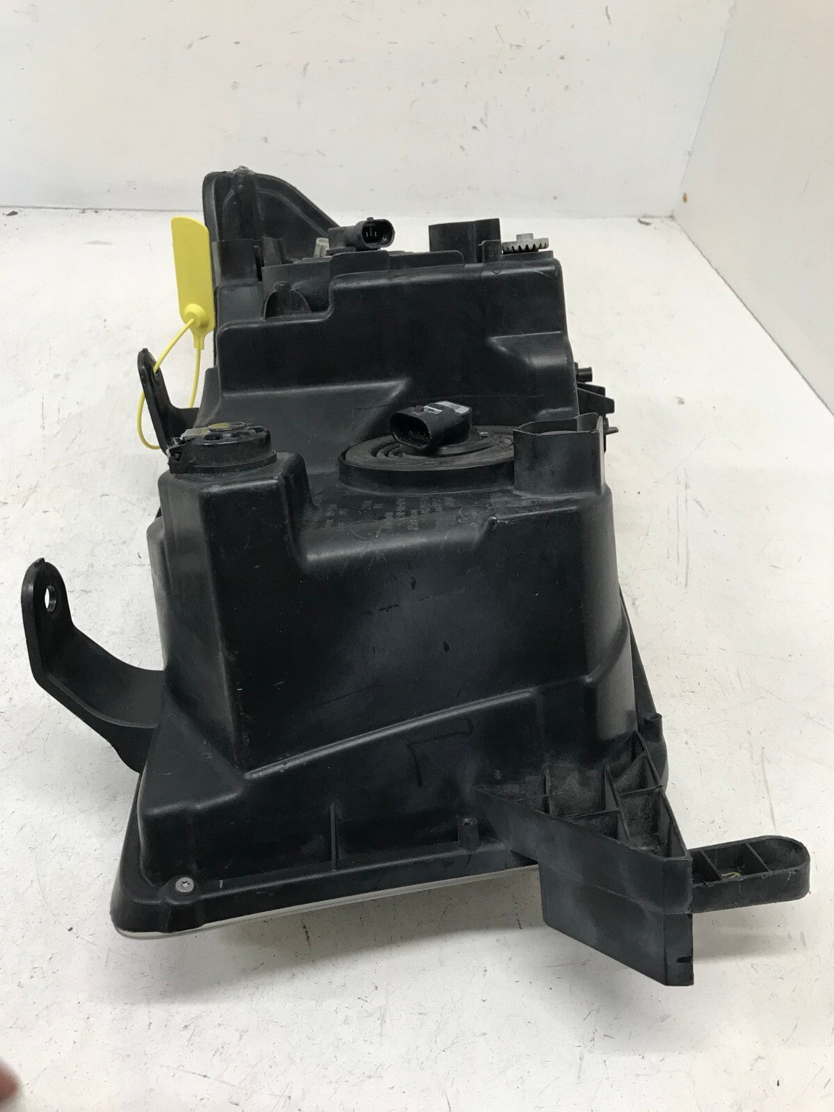 Headlight Damaged Passenger RH Right 81110-0C070 OEM