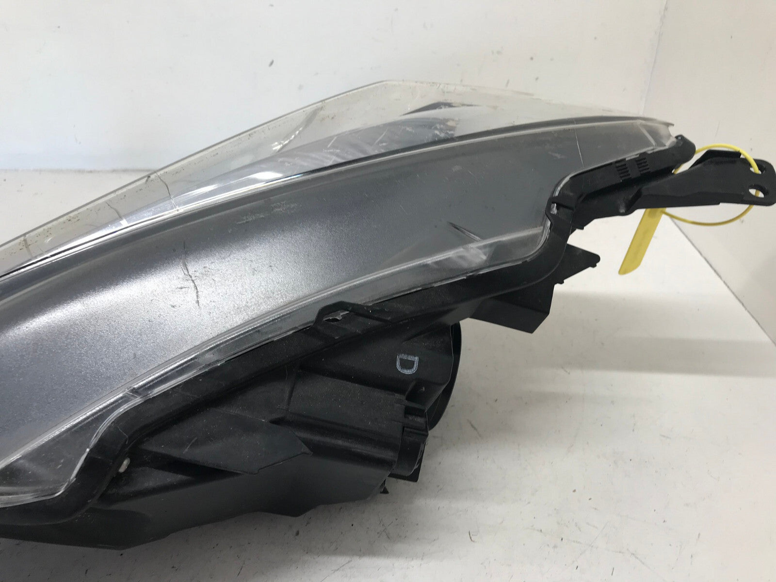 Headlight Damaged Right RH Toyota Yaris Sedan Scion iA 16-2020 81130WB001 OEM
