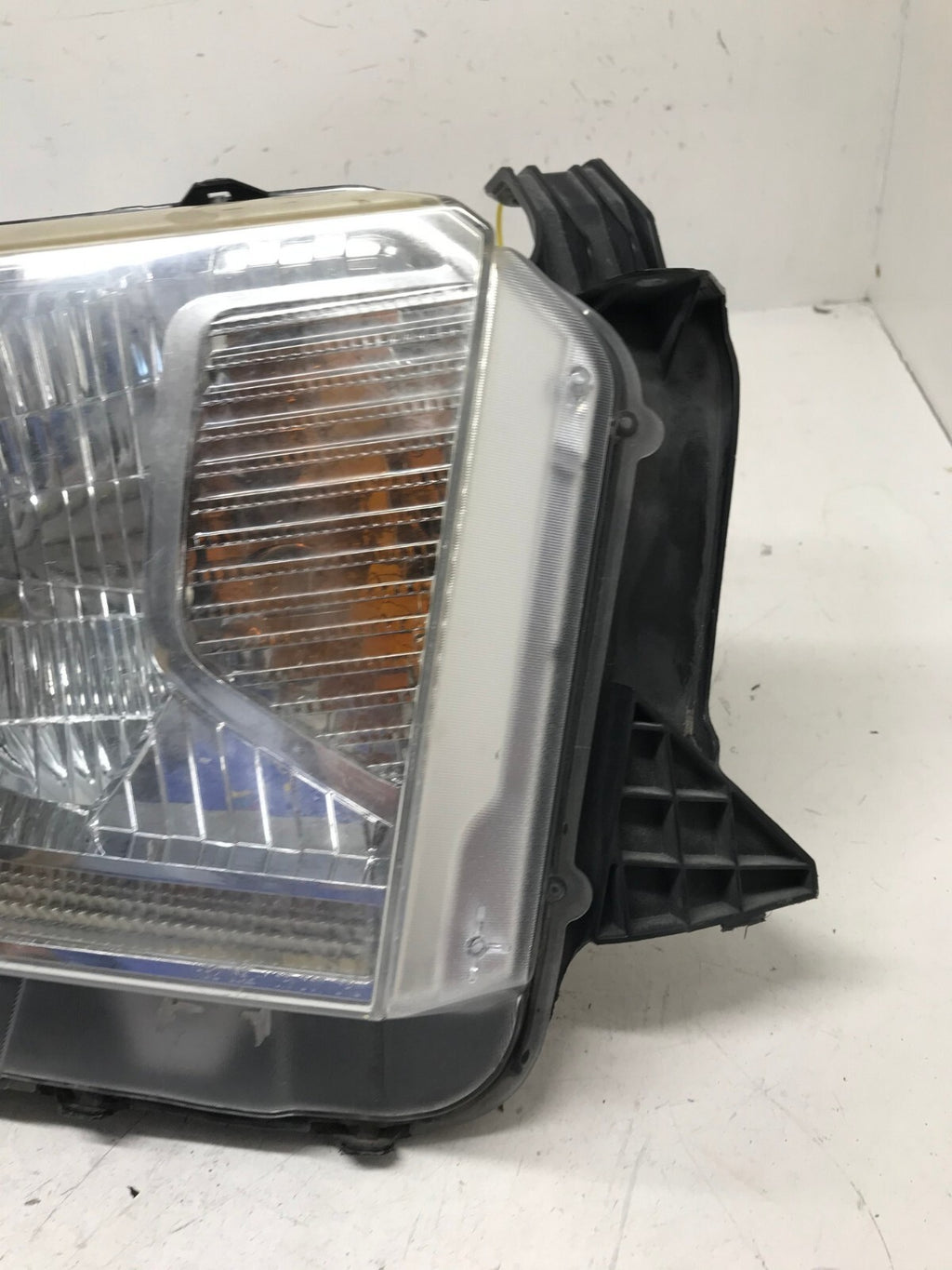 Headlight Damaged Passenger RH Right 2014-2021 Toyota Tundra 81110-0C100 OEM