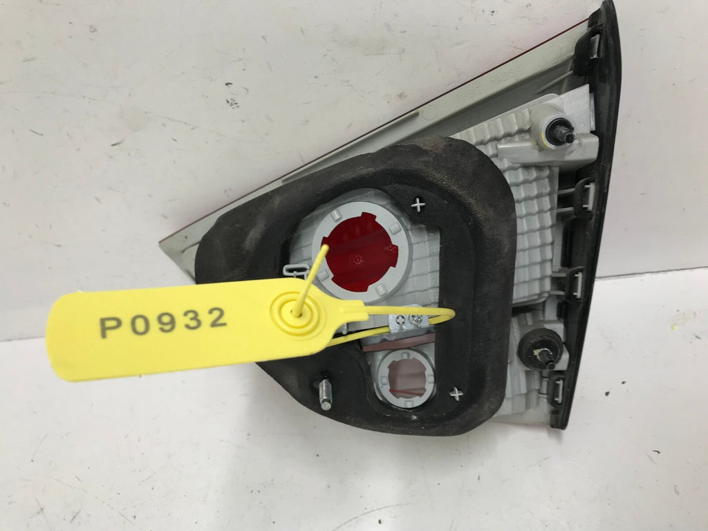 Tail light Damaged Left Driver LH 10-15 Hyundai Tucson 92405-2S02 OEM