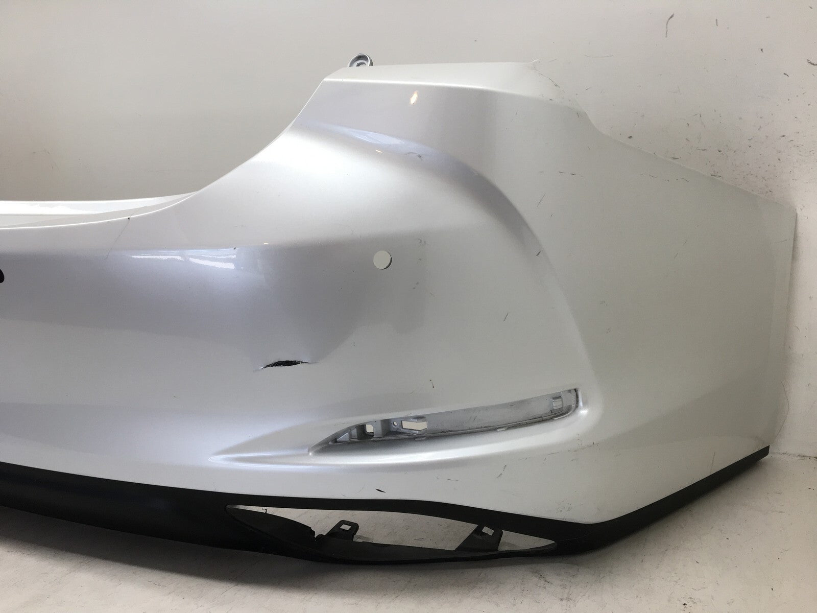 Rear Bumper Cover Lexus ES350 Base Premium 085 2019 52159-06D40 Original