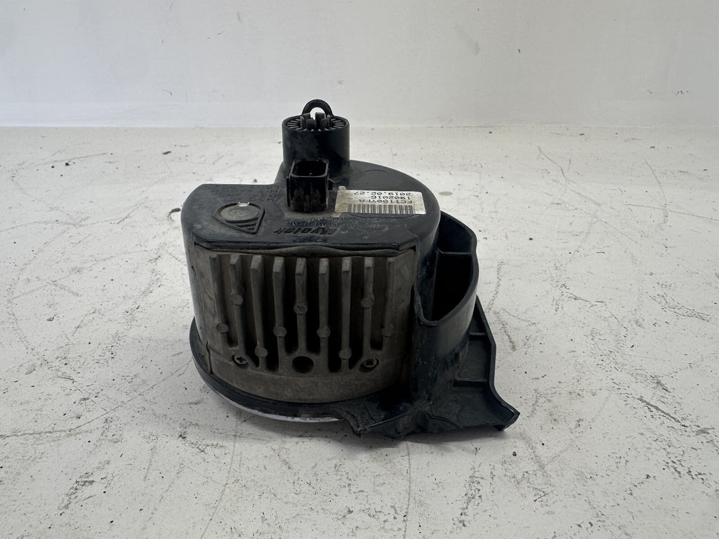 Fog light Damaged Passenger RH 2018-2021 Jeep Wrangler Gladiator 68304048AF OEM
