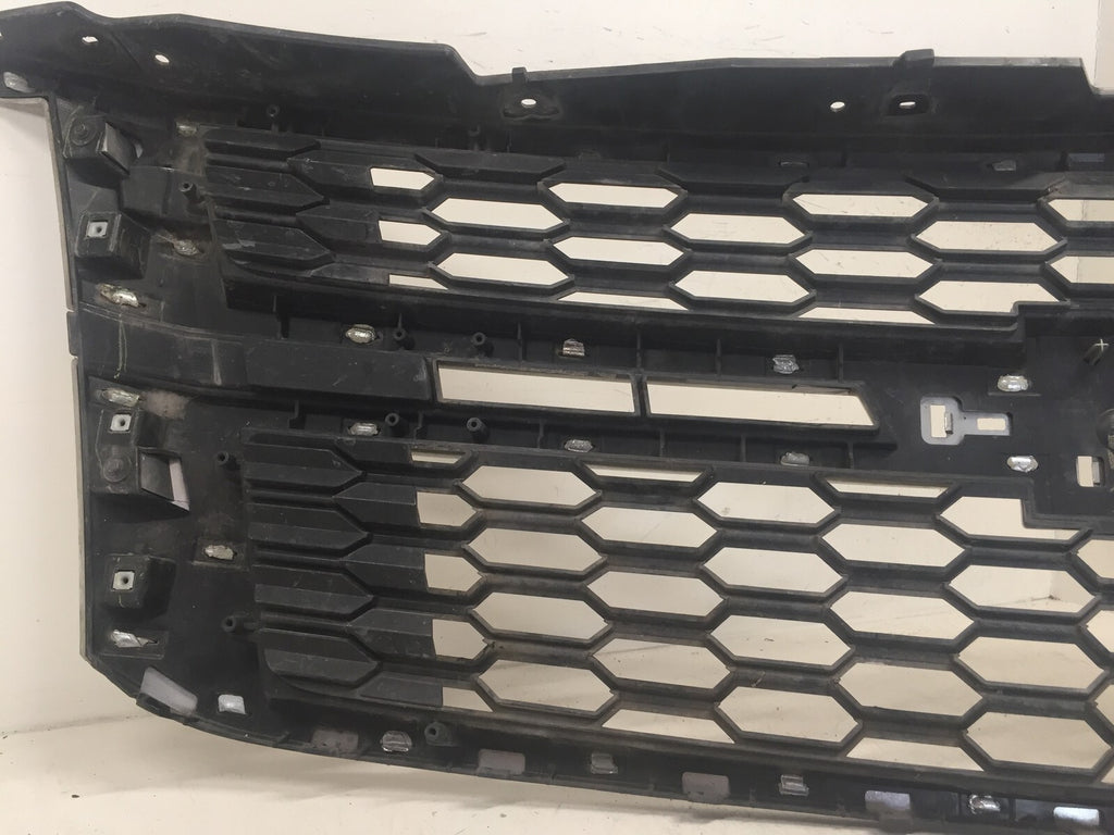 Grille Grill Chevy Suburban Tahoe 2015-2020 23440914 OEM