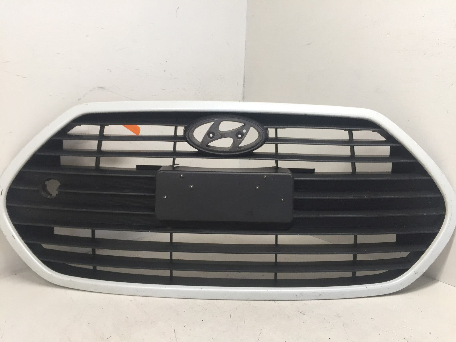 Grille  Grill Hyundai Veloster Turbo  13-17 86561-2V500 OEM