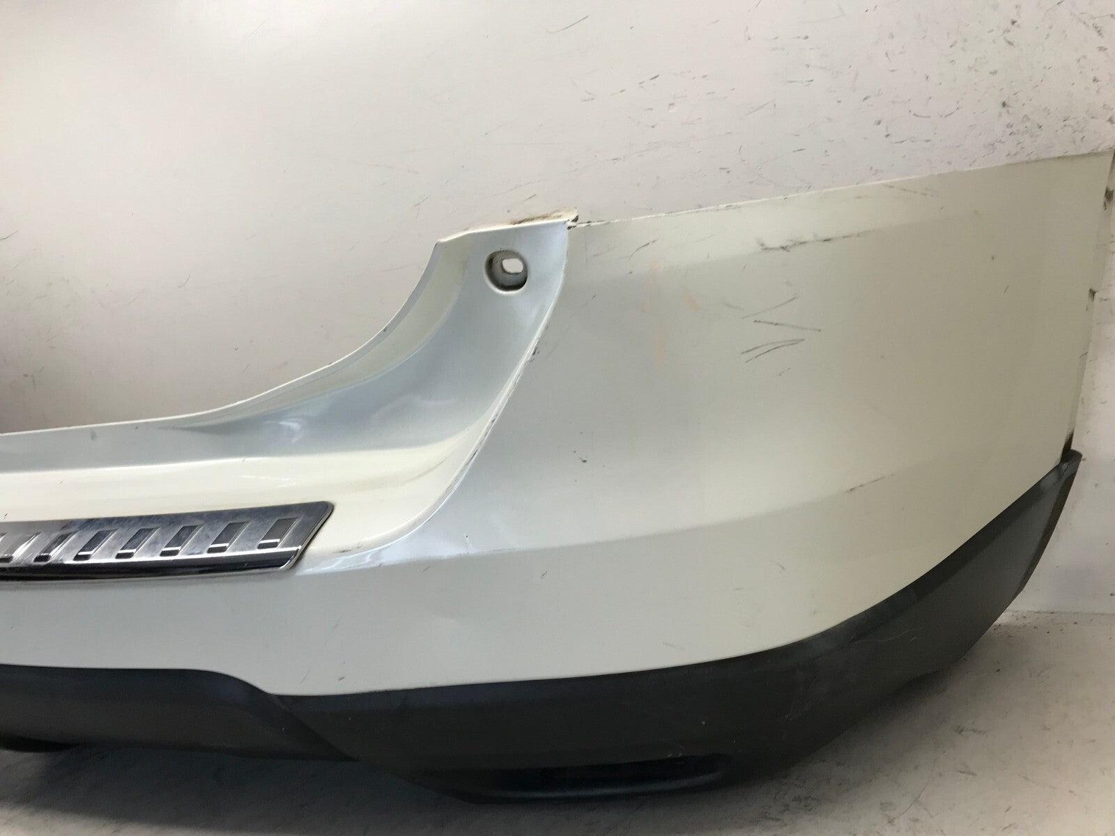 Rear Bumper Cover White 2014-2016 Nissan Rogue S/SL/SV 85022-9TA0H OEM