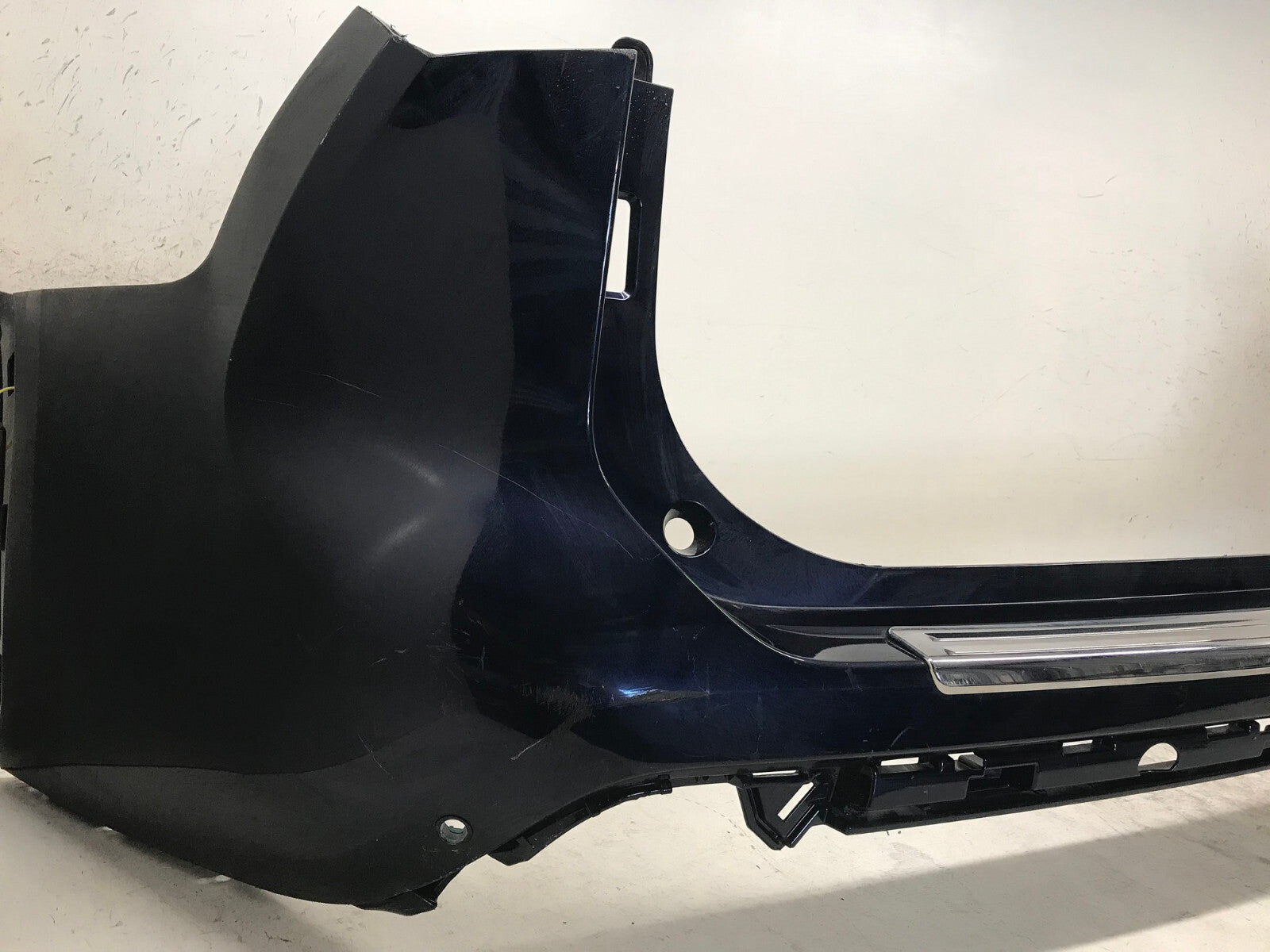 Rear Bumper Cover Black 20-21 Toyota Highlander L/LE/XLE/Hyb w/Sensor Holes OEM