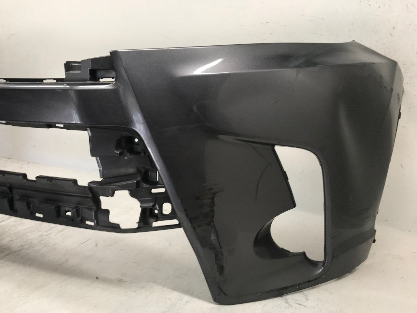 Front Bumper Cover Gray 17-19 Toyota Highlander LE/Plus/XLE/SE 52119-0E350 OEM