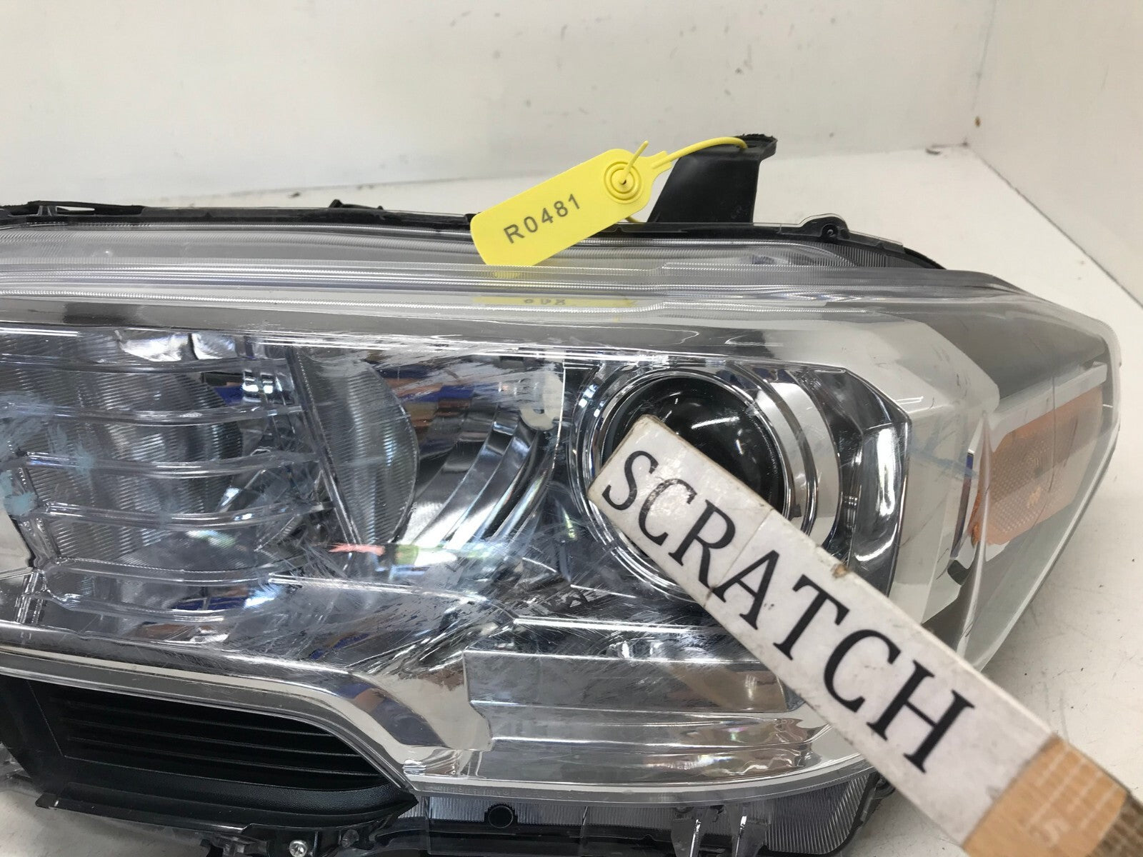 Headlight Damaged Driver LH Left 2016-2023 Toyota Tacoma 81150-04270 OEM
