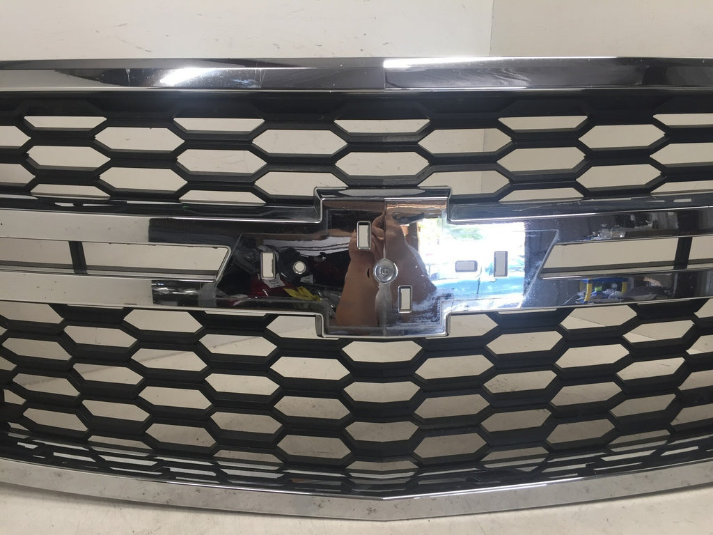 Grille Grill Chevy Suburban Tahoe 2015-2020 23440914 OEM