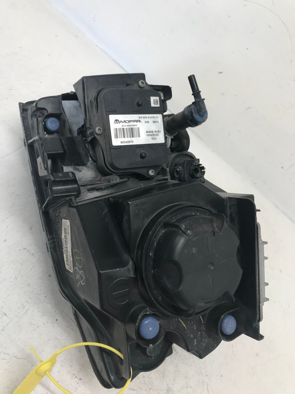 Headlight Damaged Left Driver LH Jeep Grand Cherokee 2016-2021 68144703AC OEM