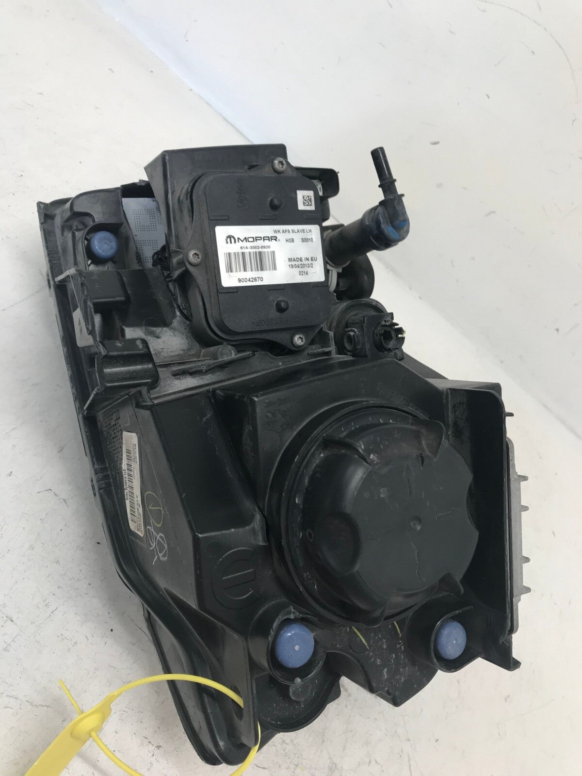 Headlight Damaged Left Driver LH Jeep Grand Cherokee 2016-2021 68144703AC OEM