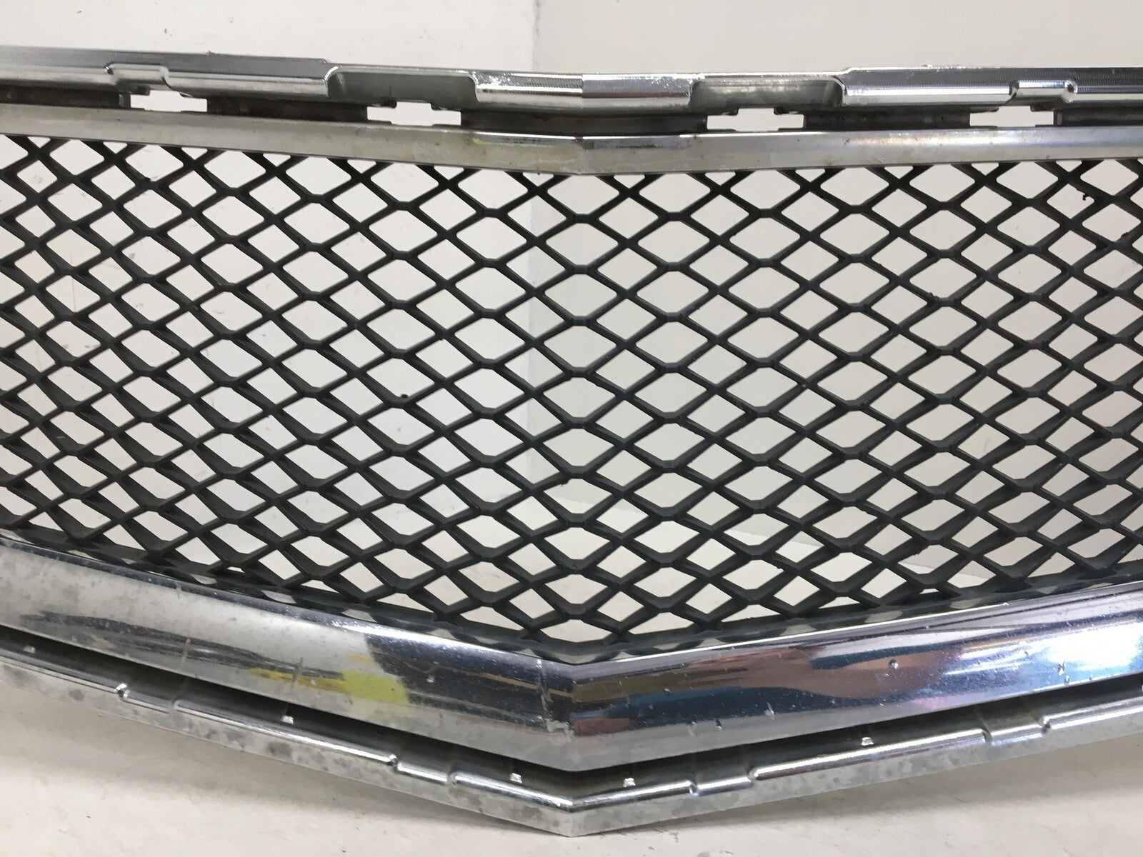 Grille Grill Chevrolet Traverse 2009-2012 20756061 OEM